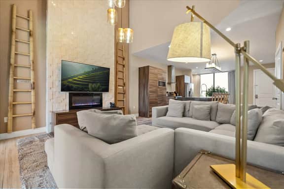 4 Bedrooms/4.5 Baths/ Magic Village Views (7555BD)