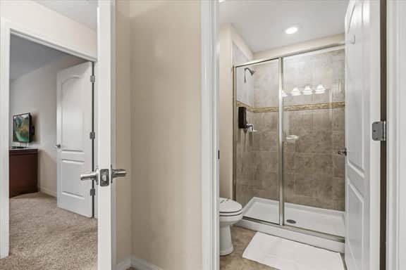 4 Bedrooms / 3 Bathrooms / Paradise Palms (2919BP)