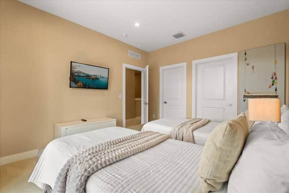 4 Bedrooms/4.5 Baths/ Magic Village Yards (7633RD)