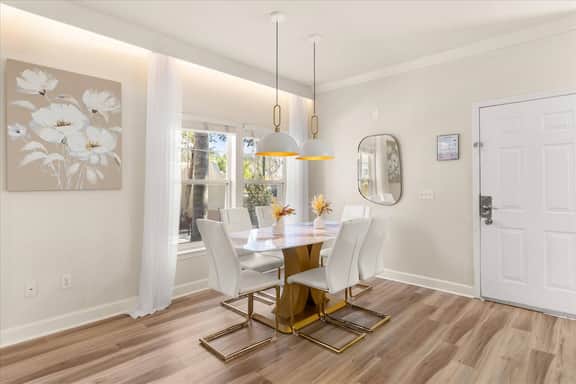 4 Bedrooms / 3 Bathrooms/ Lucaya Village (7-101)