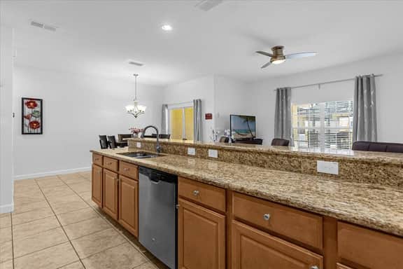 4 Bedroom/ 3 Bathroom/ Paradise Palms (8953BP)