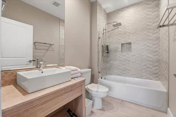 4 Bedrooms / 4.5 Bathrooms/ Magic Village (7566BD)