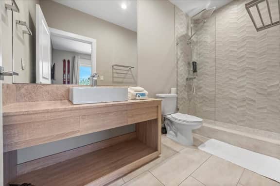 4 Bedrooms / 4.5 Bathrooms/ Magic Village (7566BD)