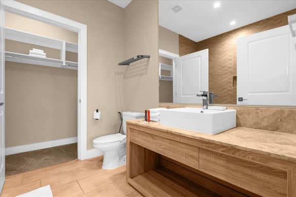 4 Bedrooms/ 4.5 Bathrooms/ Magic Village (3082 RW)