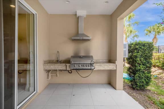 3 Bedrooms/ 3.5 Bathrooms/ Magic Village (3155PL)