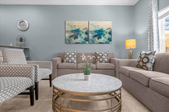 4 Bedrooms / 3 Bathrooms/ Paradise Palms (2931BU)