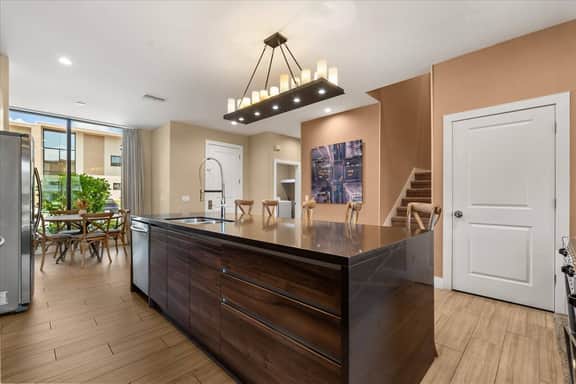 4 Bedrooms / 5 Bathrooms/ Magic Village (3118RW)