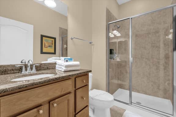 4 Bedrooms / 3 Bathrooms / Paradise Palms (8977CP)
