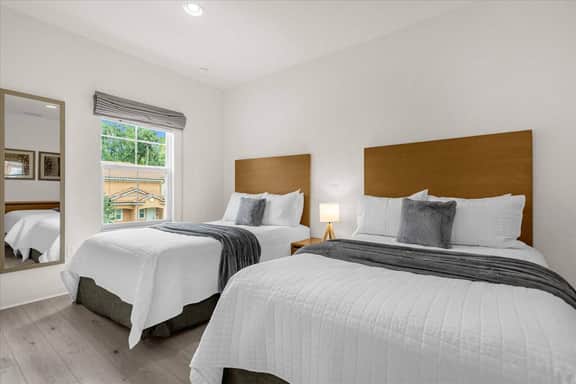 2 Bedrooms / 2.5 Bathrooms / Regal Oaks (2634 CL)