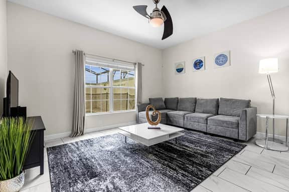 4 Bedrooms / 3 Bathrooms / Storey Lake (3135 PP)