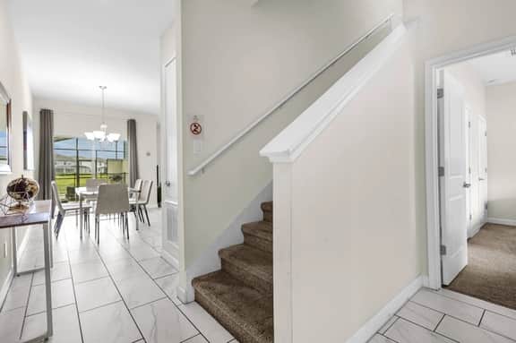4 Bedrooms / 3 Bathrooms / Storey Lake (3135 PP)