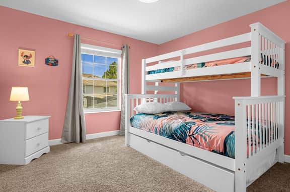 4 Bedrooms/3 Bathrooms/ Storey Lake (4900 WA)