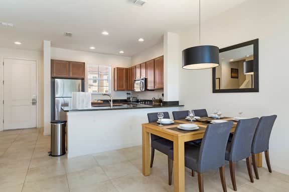 2 Bedrooms / 2.5 Bathrooms / Regal Oaks (2604 RL)