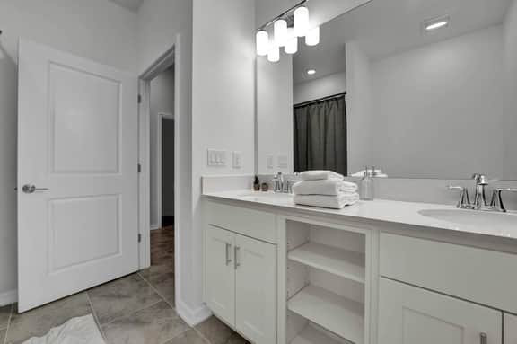 2 Bedrooms/ 2 Bathrooms/ Storey Lake (3191-405 PC)