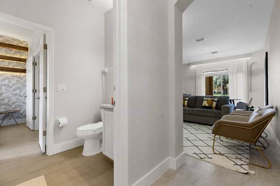 4 Bedrooms/ 3 Bathrooms/ Regal Palms (2725 CA)