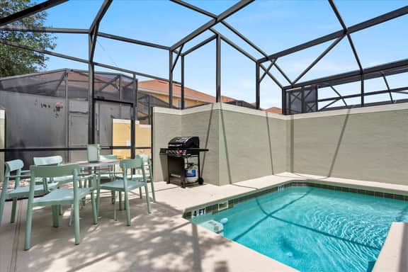 5 Bedrooms / 4 Bathrooms Paradise Palms (8981 CP)