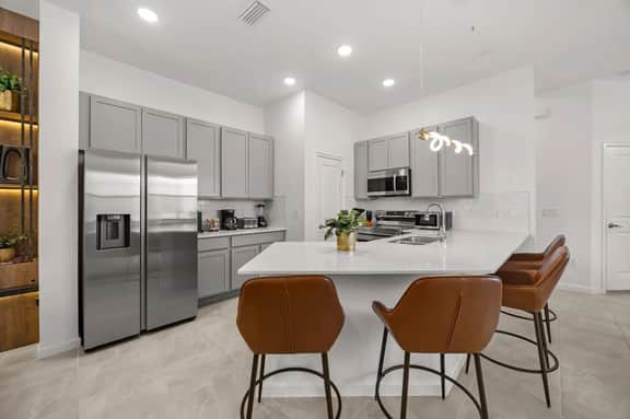 5 Bedrooms/ 5 Baths/ Paradiso Grande (10299 ET)