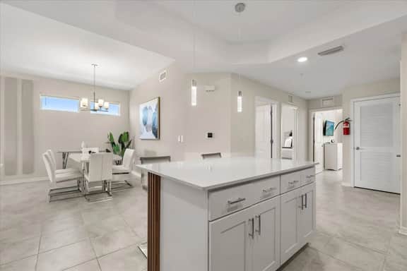 3 Bedrooms / 2 Bathrooms / Storey Lake (3180-308)