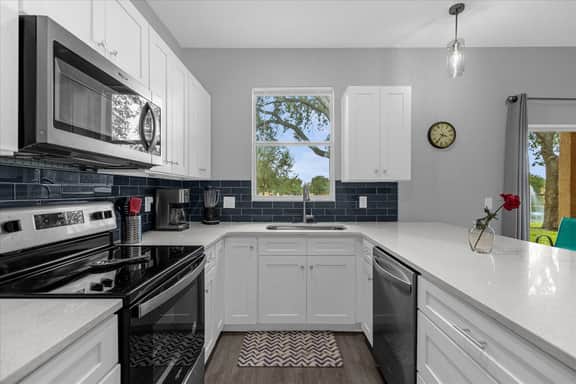 4 Bedrooms/ 3 Bathrooms/ Regal Palms (331 MA)