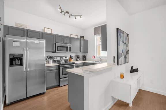4 Bedrooms/ 3 Bathrooms/ Regal Palms (814 CA)