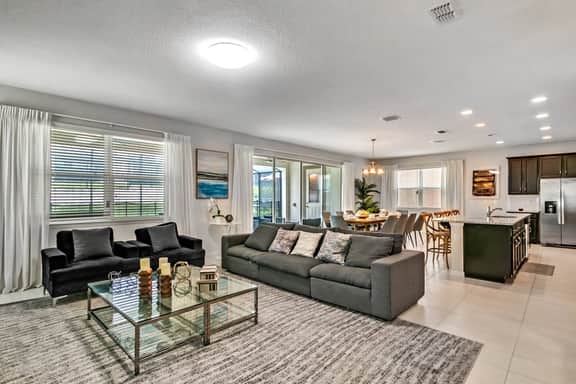 5 Bedrooms / 5.5 Bathrooms / Solara (1760 SP)