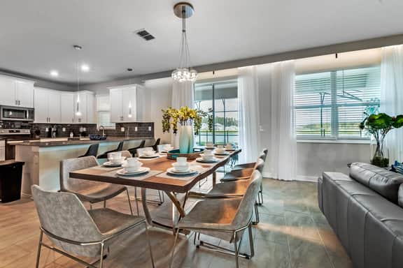 6 Bedrooms / 6 Bathrooms / Storey Lake (2851 BD)