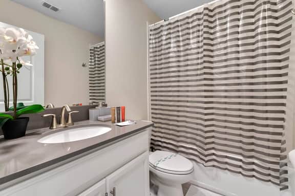 6 Bedrooms / 6 Bathrooms / Storey Lake (2851 BD)