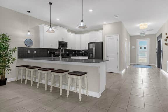 9 Bedrooms / 5 Bathrooms / Storey Lake (2877 SC)