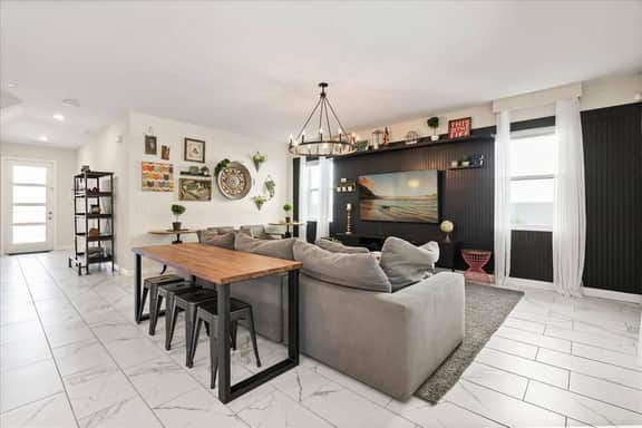 6 Bedrooms / 6 Bathrooms / Storey Lake (2875 SC)