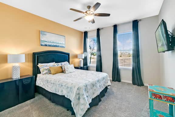 5 Bedrooms / 5.5 Bathrooms / Solara (1620 HG)