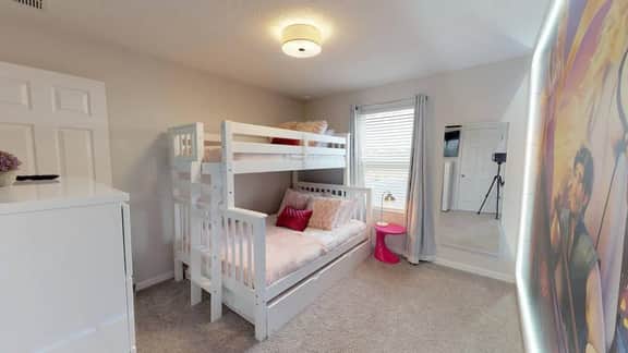4 Bedrooms / 4.5 Bathrooms / Solara (1569 CP)