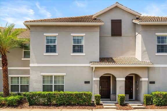 4 Bedrooms/ 3 Bathrooms/ Storey Lake (3056GS)