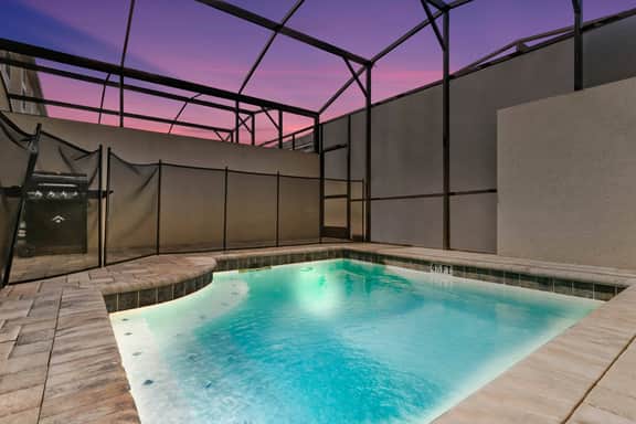 3 Bedrooms / 3.5 Bathrooms / Solara (1564 CP)