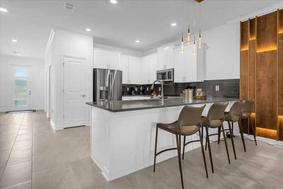 8 Bedroom/ 5 Bathroom Storey Lake (2928 PL)