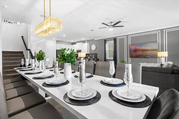 8 Bedrooms/ 5 Bathrooms/ Storey Lake (2909 PS)