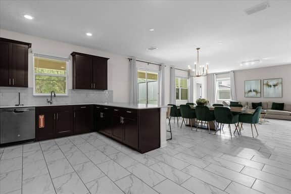 7 Bedroom/ 6 Bathroom/ Storey Lake (2871 SC)