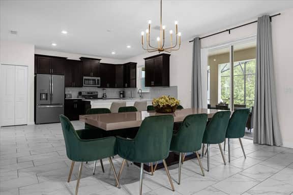 7 Bedroom/ 6 Bathroom/ Storey Lake (2871 SC)