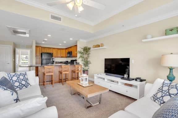 3 Bedrooms/ 2.5 Bathrooms/ Reunion (7635 HC)