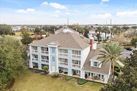 3 Bedrooms/ 2 Bathrooms/ Reunion (7631-302 HC)
