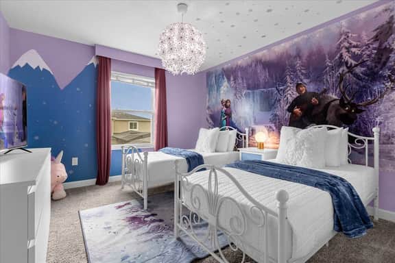 4 Bedrooms/ 3 Bathrooms/ Storey Lake (2947PL)