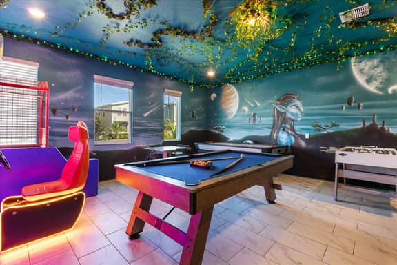 8 Bedrooms/ 5 Bathrooms/ Storey Lake (2770 OW)