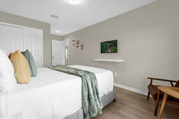 5 Bedrooms/ 4.5 Bathrooms/ Solara Resort (1555CP)