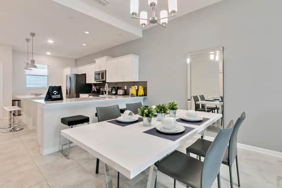 2 Bedrooms / 2 Bathrooms / Storey Lake (3120-403 PC)