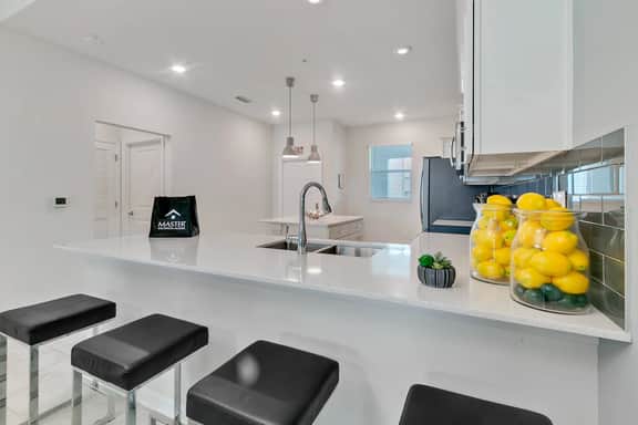2 Bedrooms / 2 Bathrooms / Storey Lake (3120-403 PC)