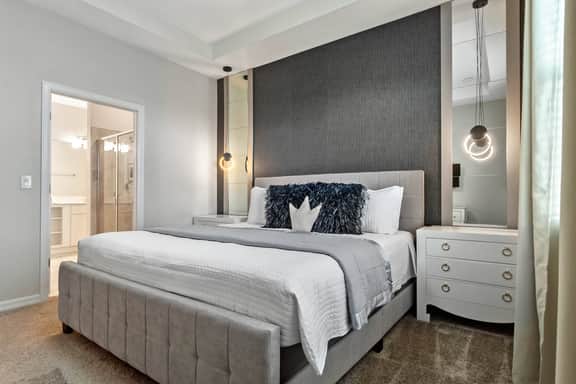 2 Bedrooms / 2 Bathrooms / Storey Lake (3150-404 PC)