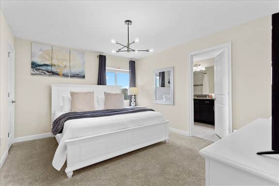 5 Bedrooms / 4 Bathrooms / Storey Lake (3149 PP)