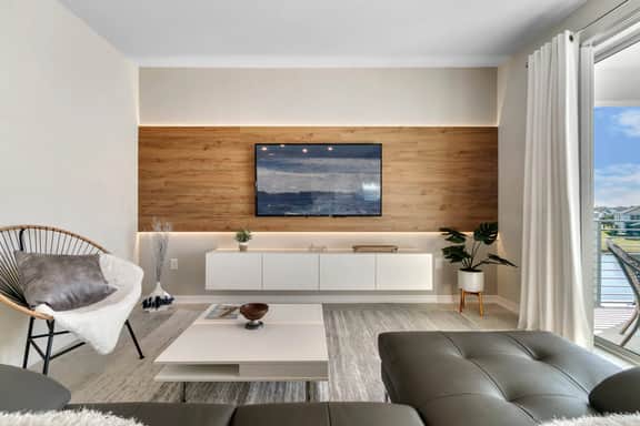 2 Bedrooms / 2 Bathrooms / Storey Lake (3131-303 PC)
