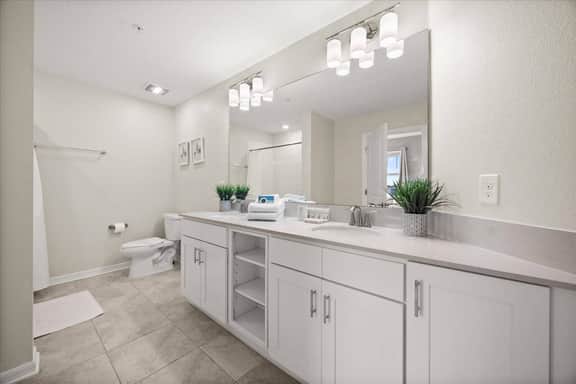 3 Bedrooms/ 2 Bathrooms/ Storey Lake (3150-301PC)