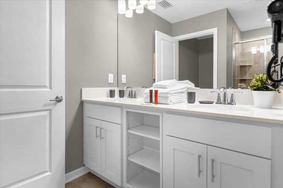 2 Bedrooms/ 2 Bathrooms/ Storey Lake (3150-103 PC)
