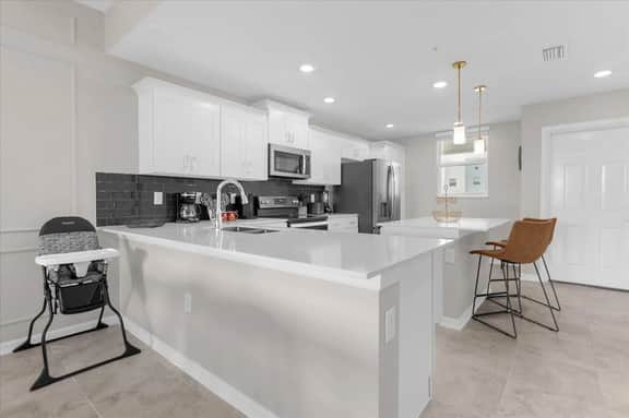 2 Bedrooms / 2 Bathrooms / Storey Lake (3150-205)